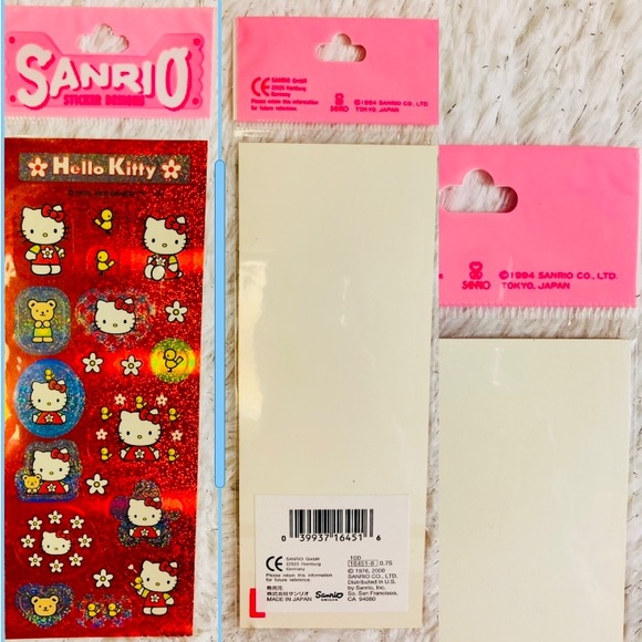 Hello Kitty Stickers & Memo Book with bonus items 🌲 - Picture 4 of 13